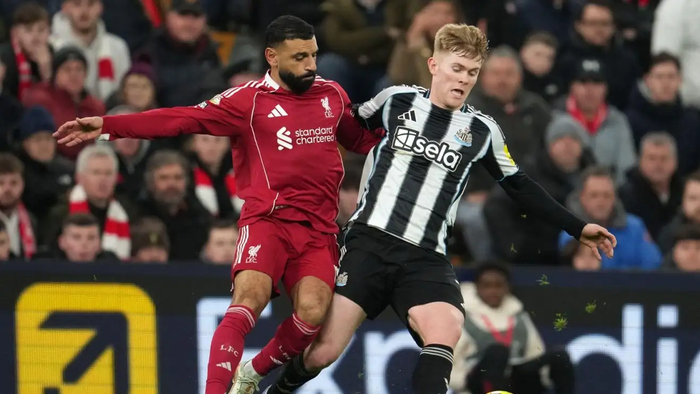 开云体育app下载-萨拉赫对阵纽卡斯尔老将的一次动作引发警钟|穆罕默德·萨拉赫|利物浦|特里皮尔|史蒂夫-尼科尔|穆罕默德-萨拉赫_新浪体育_新浪新闻