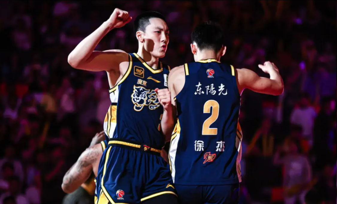 开云体育官网-3号状态回暖，2号又迷失了！8中2+4失误，被四川19岁菜鸟打爆了